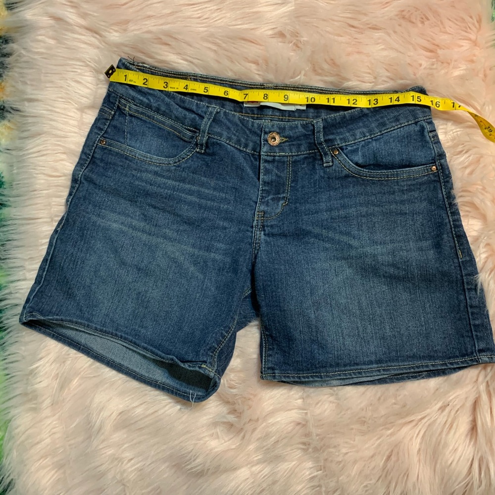 Levi’s shorts